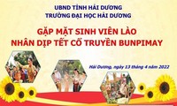 Đại học Hải Dương gặp mặt, tặng quà sinh viên Lào nhân dịp Bunbimay