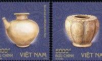 Phát hành bộ tem “Bảo vật quốc gia (bộ 3): Đồ gốm”