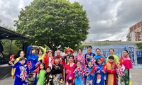 Sắc màu văn hóa Việt Nam lan tỏa tại Lễ hội Happy Street 2025 tại London