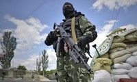 Совбез Украины рассматривает возможность введения военного положения в Луганске и Донецке