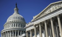 Сенаторы США предложили выслать 300 российских дипломатов 