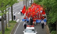 旅居日本越南人举行游行要求中国尊重国际法