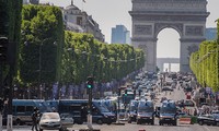 ករណីបុករថយន្តនៅមហាវិថី Champs Elysees៖ចាប់ខ្លួនសមាជិក៤នាក់ក្នុង គ្រួសាររបស់ជនសង្ស័យ