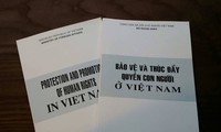 សៀវភៅសបញ្ជាក់នូវកិច្ចការពារនិងជំរុញសិទិ្ធមនុស្សនៅវៀតណាម