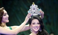 ម្ចាស់មកុដ Miss Earth 2018 បានទៅលើបវរកញ្ញាវៀតណាមជាលើកដំបូង