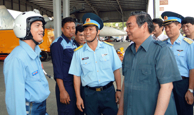 Lãnh đạo Đảng, Nhà nước thăm và chúc Tết cán bộ và nhân dân