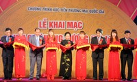 Khai mạc Hội chợ Hùng Vương 2013