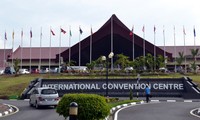 Nhanh chóng hiện thực hóa Cộng đồng ASEAN 2015”.