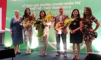 Giải thưởng Doanh nhân Sáng tạo Trẻ vinh danh nhà thiết kế thời trang 