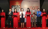 Khai mạc triển lãm "Chủ tịch Hồ Chí Minh với thế hệ trẻ"