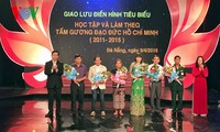 Tôn vinh những tấm gương học tập và làm theo tấm gương đạo đức Hồ Chí Minh