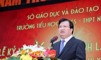 Phó Thủ tướng Trịnh Đình Dũng dự Lễ kỷ niệm 25 năm thành lập Trường Nguyễn Siêu