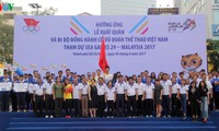 5000 người hưởng ứng Lễ xuất quân và đi bộ cổ vũ đoàn thể thao Việt Nam tham dự SEA Games 29