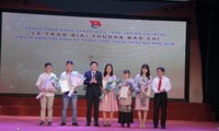 Trao giải thưởng báo chí toàn quốc về công tác đoàn và phong trào thanh thiếu nhi năm 2018 