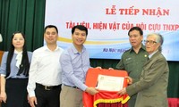 Lễ tiếp nhận tư liệu, hiện vật do Trung ương Hội Cựu Thanh niên xung phong Việt Nam