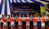 Khai mạc triển lãm nghệ thuật “Biển, đảo quê hương”