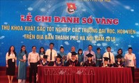 Hà Nội ghi danh sổ vàng 86 thủ khoa xuất sắc năm 2019