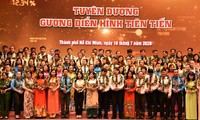 Thành phố Hồ Chí Minh tuyên dương điển hình công nhân, lao động