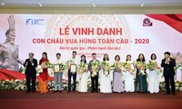 Giữ gìn bản sắc văn hoá dân tộc qua dự án Ngày Quốc tổ Việt Nam toàn cầu