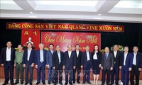 Thủ tướng Nguyễn Xuân Phúc chúc Tết các nguyên lãnh đạo Đảng, Nhà nước tại miền Trung