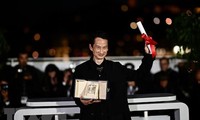 Liên hoan phim Cannes 2023: Trần Anh Hùng đoạt giải Đạo diễn xuất sắc nhất. Phạm Thiên Ân giành giải Ống kính vàng