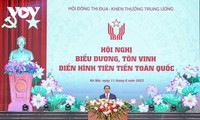 Thủ tướng: Mỗi điển hình tiên tiến là bông hoa tỏa hương sắc về tinh thần, đạo đức, ý thức trách nhiệm và sự cống hiến