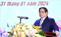 Thủ tướng Phạm Minh Chính thăm, chúc Tết Trường Đại học Văn hoá Nghệ thuật Quân đội