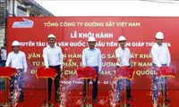 Chuyến tàu liên vận quốc tế đầu tiên năm Giáp Thìn vận chuyển hàng nông sản xuất khẩu sang Trung Quốc