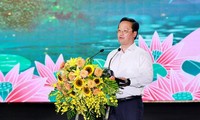 Khai mạc lễ hội Làng Sen 2024