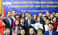 Thủ tướng Phạm Minh Chính gặp gỡ cộng đồng người Việt Nam tại Liên bang Nga