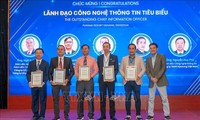 Vinh danh 15 nhà lãnh đạo chuyển đổi số tiêu biểu năm 2024