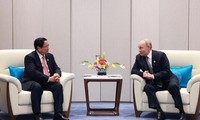 Thủ tướng Phạm Minh Chính hội kiến Tổng thống Nga Vladimir Putin