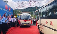 Vietnam-China international road passenger transport service launched