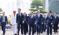 PM chairs welcome ceremony for Dutch counterpart