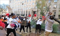 Street dance enlivens South Africa's city 