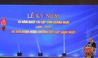 นายกรัฐมนตรี เหงวียนซวนฟุกเข้าร่วมพิธีรำลึกครบรอบ 30 ปีวันจัดตั้งใหม่จังหวัดกว๋างหงาย