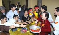 Food distributing and Seal issuance ceremonies honor Tran dynasty national hero