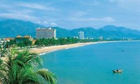 Restore the beauty of Nha Trang beach