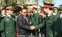 Lao Party and State leader visits Military Zone 4