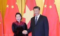 Vietnamese NA Chairwoman meets top Chinese Party and State leader