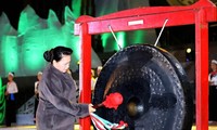 NA leader attends opening of Hoa Binh culture, tourism week