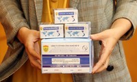 Made-in-Vietnam COVID-19 test kit certified by WHO, UK