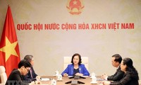 Vietnamese, Lao National Assembly leaders hold phone talks