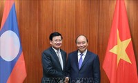 Lao PM visits Vietnam, co-chairs inter-governmental committee’s session