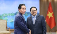 PM receives Governor of Phnom Penh