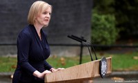 Liz Truss becomes new UK prime minister