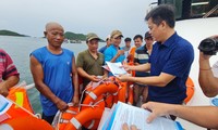 Kien Giang, Ca Mau conduct joint sea patrol