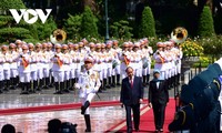  Vietnam, Singapore strengthen strategic trust