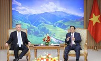 PM: Vietnam highly values OECD’s policy consultations