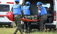 Vietnamese, foreign peacekeepers show off emergency response skills